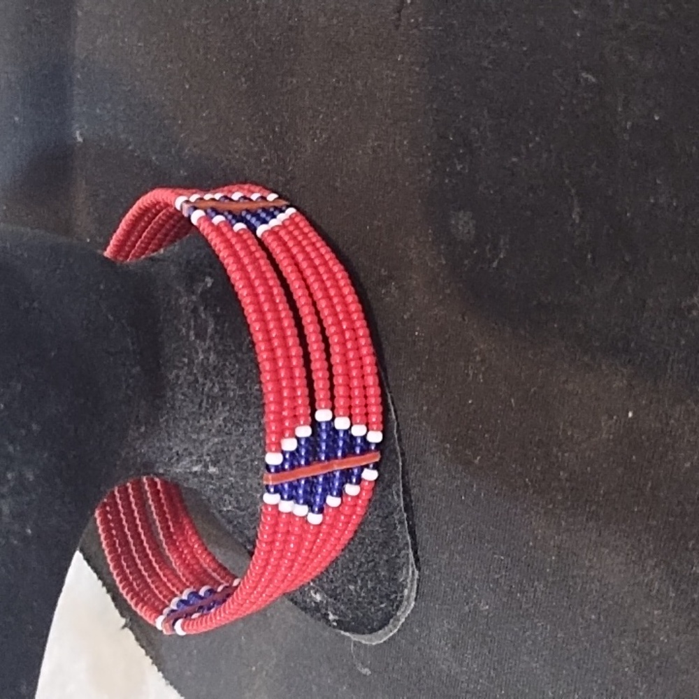 Beaded Bracelet - Picture 2 of 8
